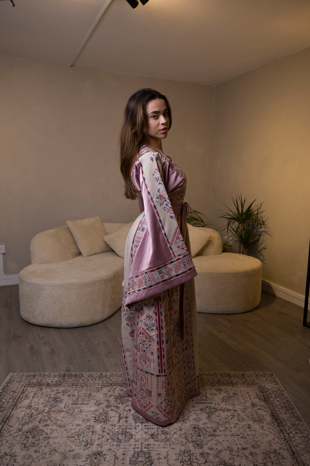 Yasmine thobe