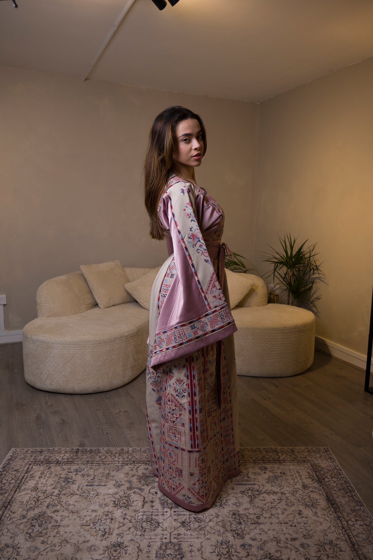 Yasmine thobe